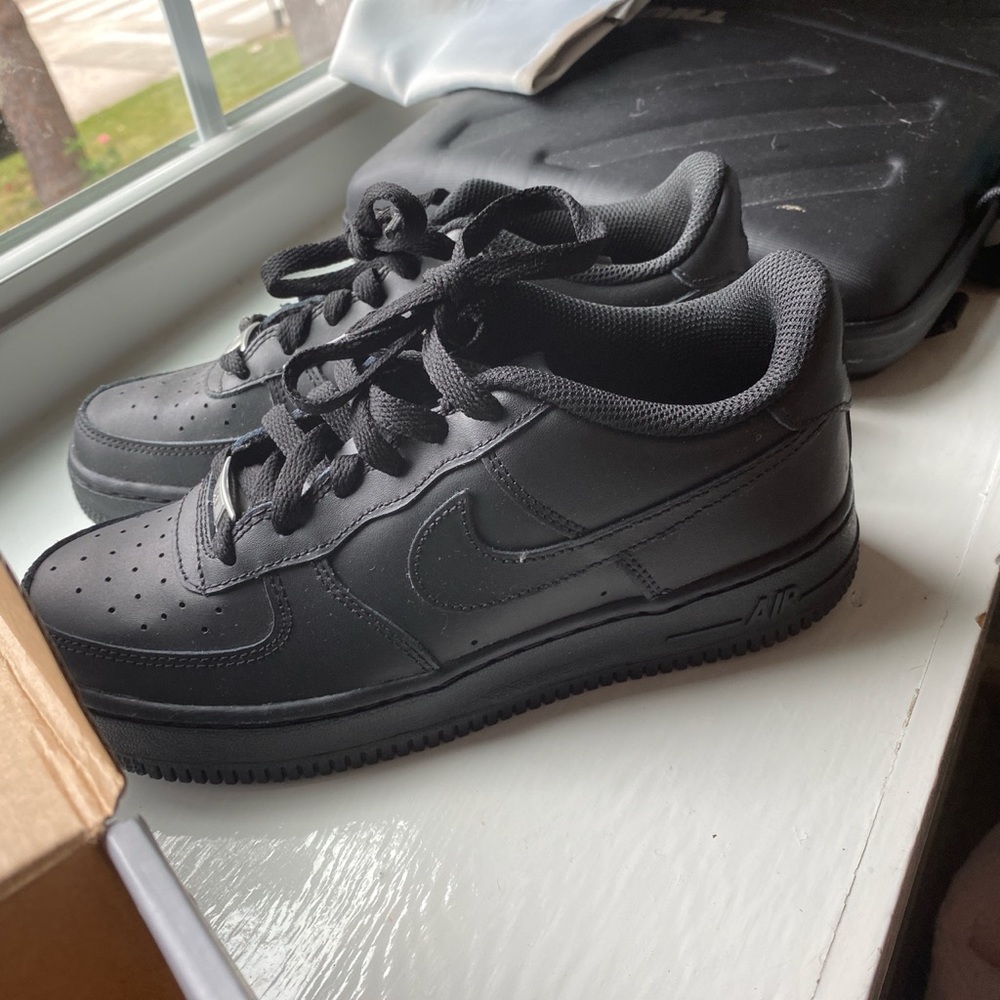 Black Air Force 1’s